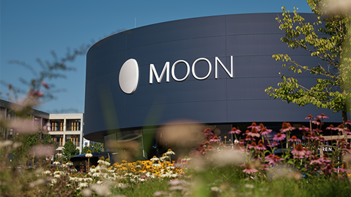 MOONCITY from the outside